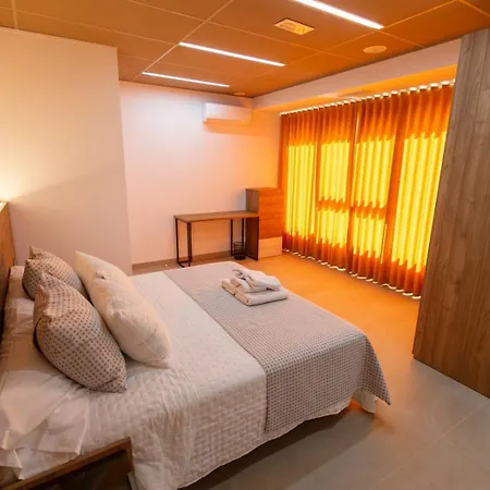 Mirasierra Apartment
